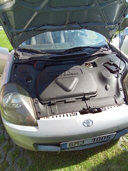 TOYOTA MR 2 - 10