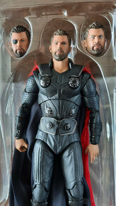 Figurka Mafex Thor Infinity War Marvel 15cm - 10
