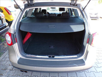 VW Passat 2,0 TFSI AUTOMAT,KŮŽE,XENON - 10