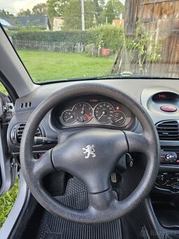 Peugeot 206 1.1i (44 kW), r. v. 1999, STK 06/2026, zachovalý - 10