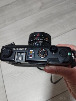 Yashica electro 35, r.1976 (foto brašna, stativ, blesk) - 10