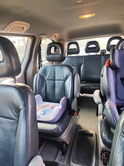 Chrysler Grand Voyager - 10