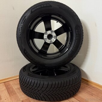 ŠKODA KAMIQ 5x100 R16 ET35+ZIMNÍ 205/60R16 8,5mm - 10