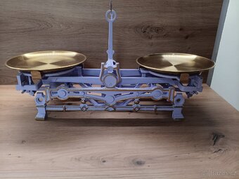 Staré kuchyňské váhy k dekoraci 3kg - 10