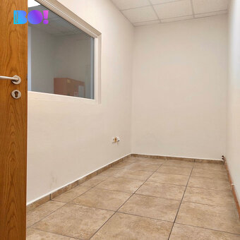 Pronájem obchodního a skladovacího prostoru 156 m², ul. Nádr - 10