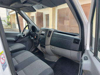 Volkswagen Crafter 35 2.0 TDi 80kw VALNÍK 7míst - 10