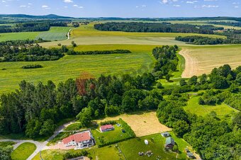 Prodej  stavebního pozemku  2 748 m2 , v Libži, okr. Benešov - 10