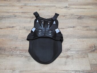 Chráničová vesta Nová - 10