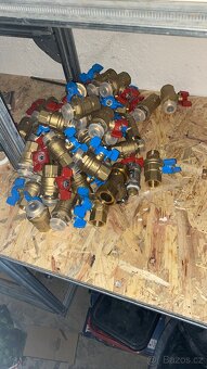 Instalatérský materiál - 10