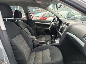 Škoda Octavia Combi 1,6TDI Elegance NAVI - 10