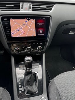 Škoda Octavia 3 Facelift 1.6tdi 85kw DSG Virtual cocpit - 10