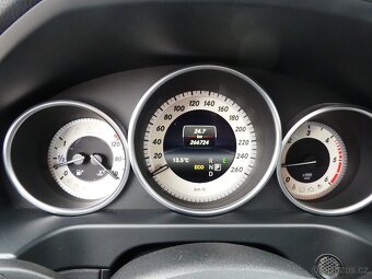 Mercedes-Benz E220 BlueTec 125kW 9G,Stav - 10