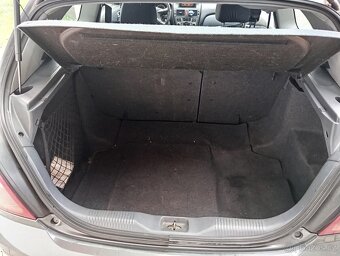 Nissan Almera 1.5 benzín 72 kW - 10