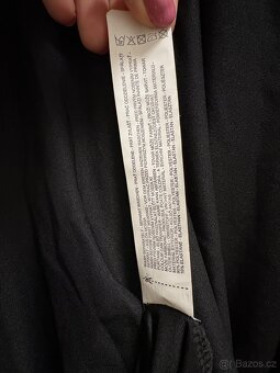 Vínové šaty a černé šaty - 10