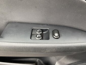 Hyundai I30 1.4i ,  80 kW benzín, 2010 - 10