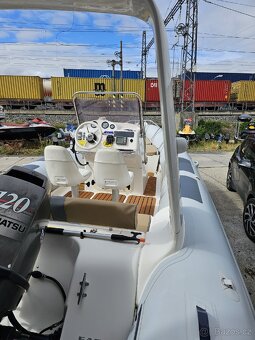 Motorový člun Brig 600 - 10