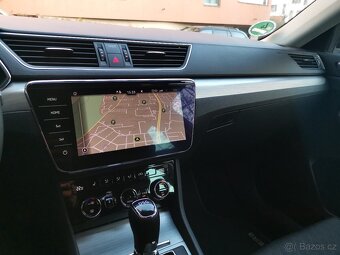 Škoda Superb 2.0 TDi Style DSG Tažné Webasto - 10