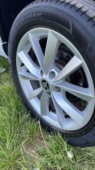 ŠKODA YETI 2.0TDI DSG 4x4 2017 110kw LEDD XENONY TAŽNÉ - 10