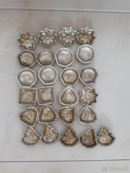 Starožitná vykrajovátka na cukroví - 10