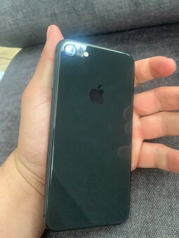 iPhone 8.64 GB - 10