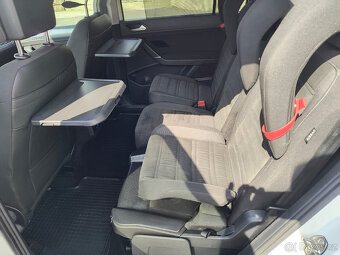 VW Touran 1.5 TSI 1.MAJ.ČR/NAVI/ACC/TAŽNÉ/ALU/FRONT ASSIST - 10