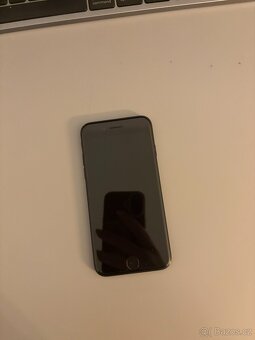 Prodám iPhone SE 2020 64 GB - 10