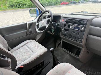Volkswagen Caravelle 2.5TDI 75kw Nová STK 8 míst - 10