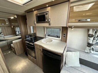Obytný karavan Hobby Prestige 720 UKFe - 10