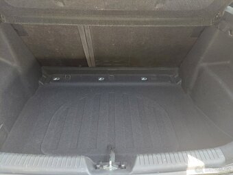 HYUNDAI i30 1.4 CVVT EUROPE PLUS - 10