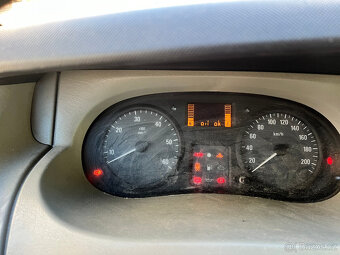 Opel Vivaro 1,9 - 10