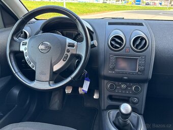 Nissan Qashqai, 2,0i 104 kW 1 Majitel Panorama - 10