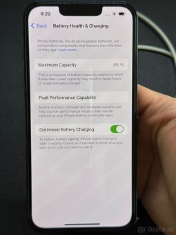 iPhone 13 128 GB tmavě modrý – 85 % baterie, bohaté přísluš. - 10
