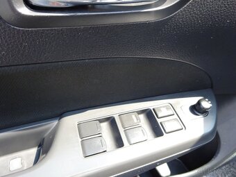 SUZUKI SWIFT 1,2 - 10