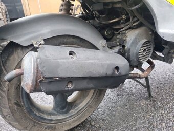 Kymco CK 50QT 2008 rok najeto 13tis/km -havarovaný - 10