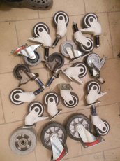 Otočná kolečka do trubky. - 10