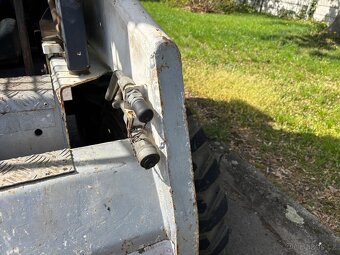 Kolový smykový nakladač Bobcat M753, hmotnost 2.28t - 10