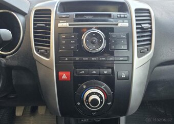 Kia Venga 1.4-KLIMA-MLHOVKY - 10