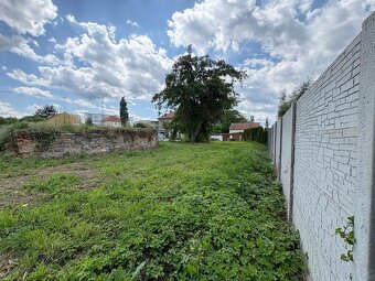 Prodej stavebního pozemku o velikosti 1722 m2 - 10