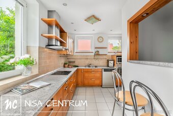 Prodej rodinného domu 270 m2 ve Stráži nad Nisou - 10