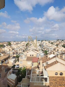 Prodej, apartmán 2+1, 60 m² s terasou a bazénem, Torrevieja - 10