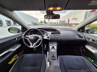 Honda Civic 1.8 iVTEC - 10