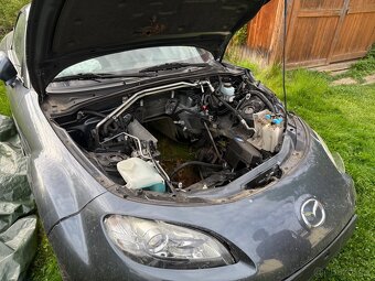 Havarovaná Mazda MX-5 NC PRHT 2011 - 10