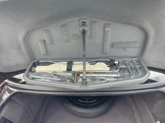 BMW Řada 7, BMW E38 2.8i - 10