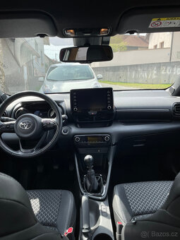 Toyota Yaris - 10