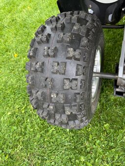 Prodám čtyřkolku Suzuki LT-Z 250 - 10