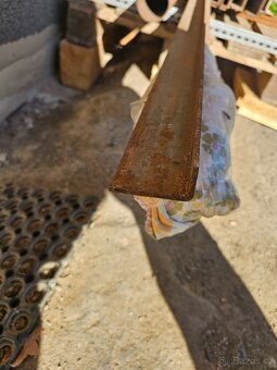 Profil L nerovnoramenný 50x25x3mm 459cm za 180,-Kč - 10