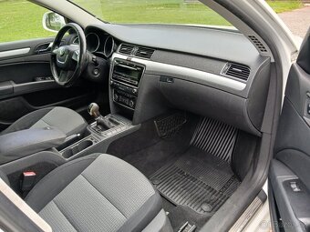 Škoda Superb rok 2012 2.0 TDI 103kw - 10