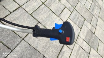 Prodám motorovou sekačku málo používanou - 10