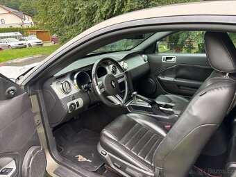 Ford Mustang 4,6 GT - 10