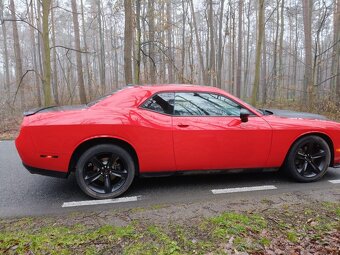 DODGE CHALLENGER R/T 5,7 Hemi  2019 102tis km DPH - 10